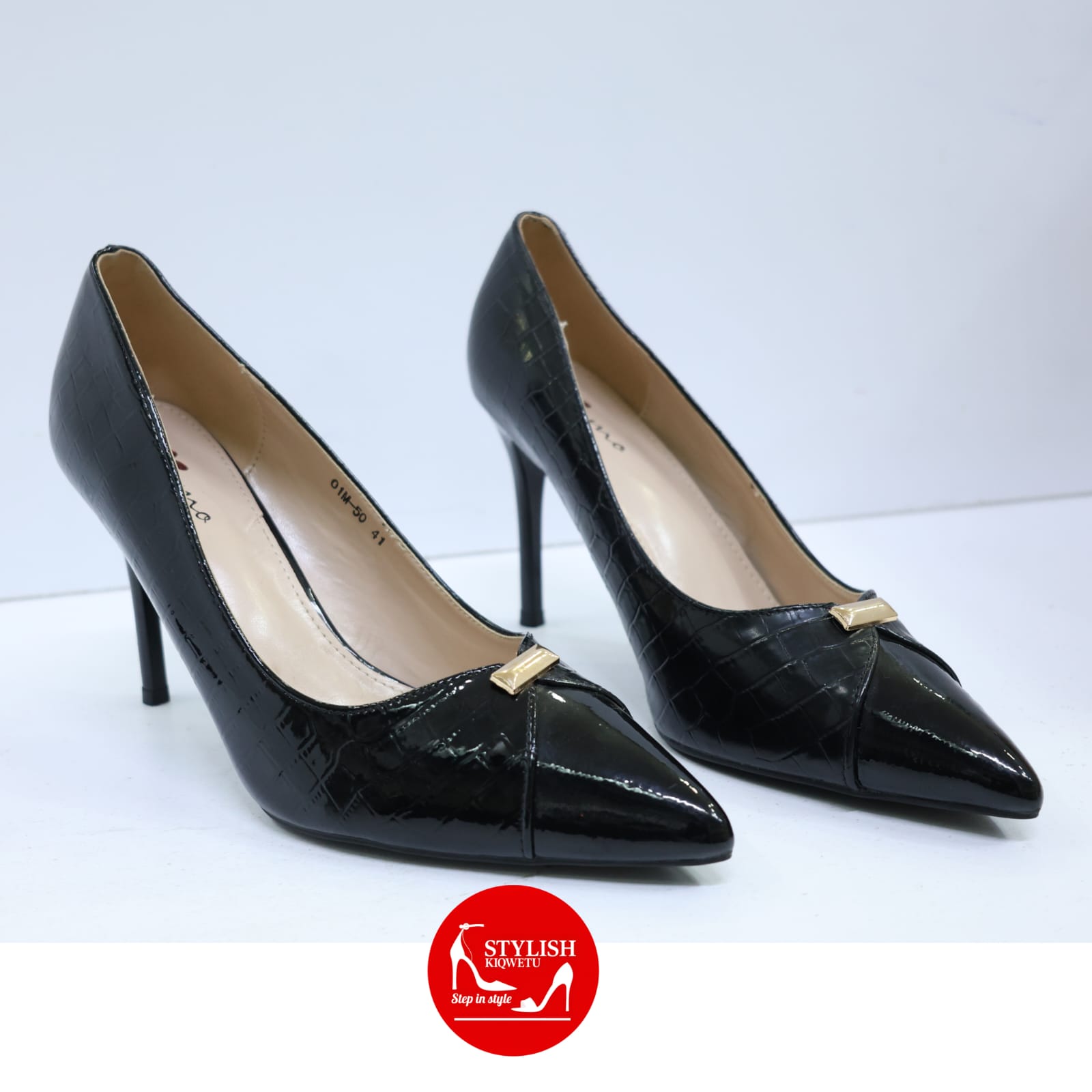 Black pointed court Heels