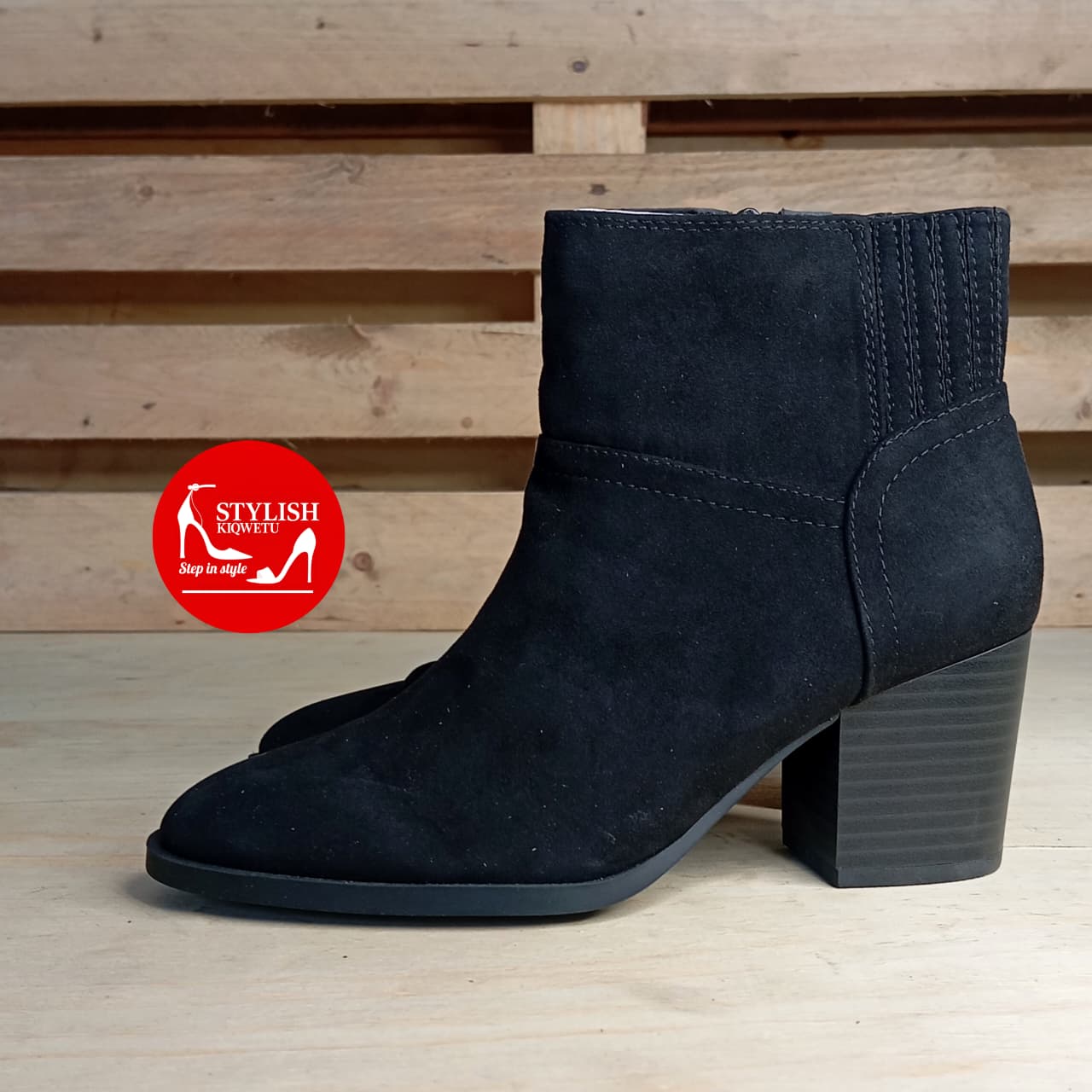 VinceC Ankle Bootie – Black