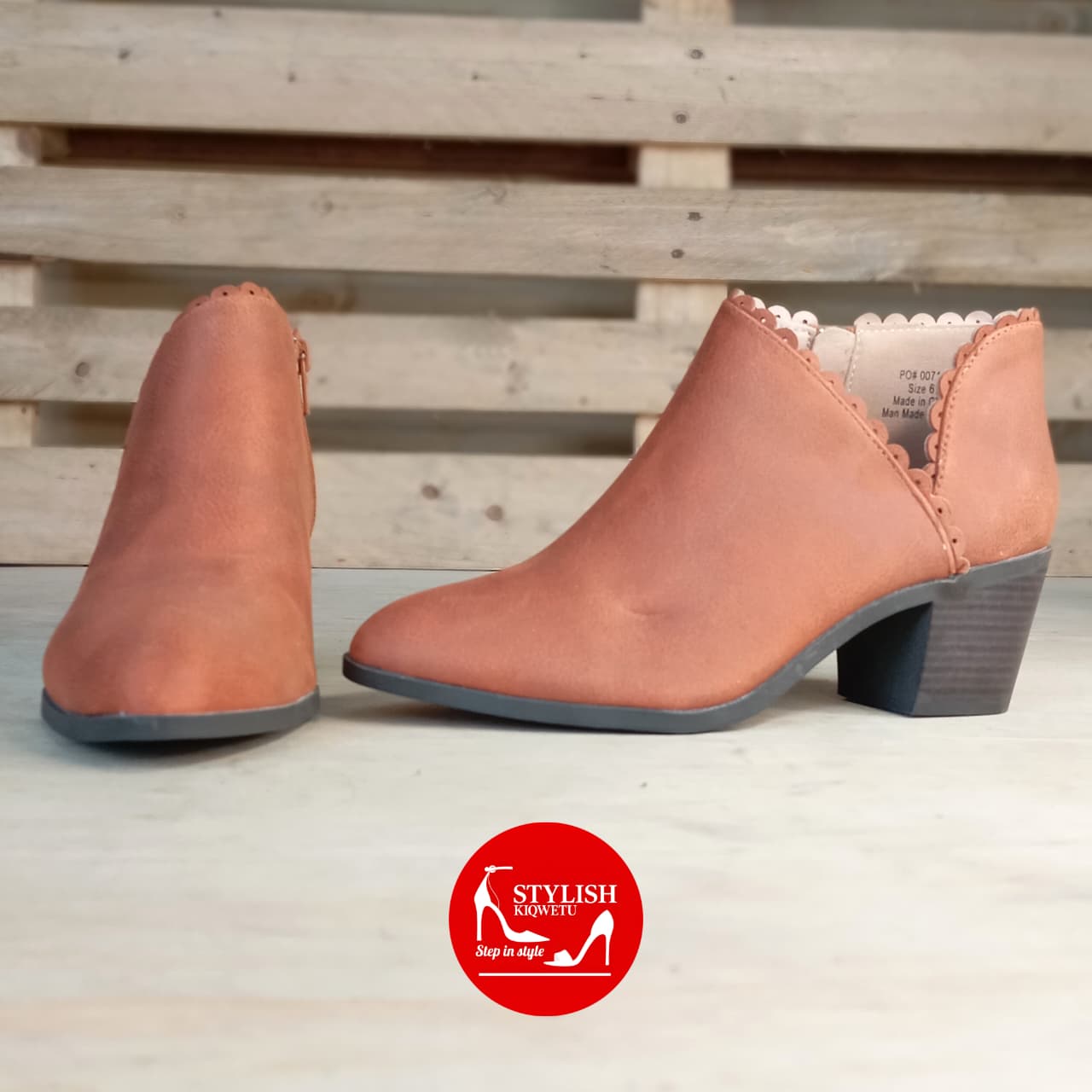Tan V ankleboots